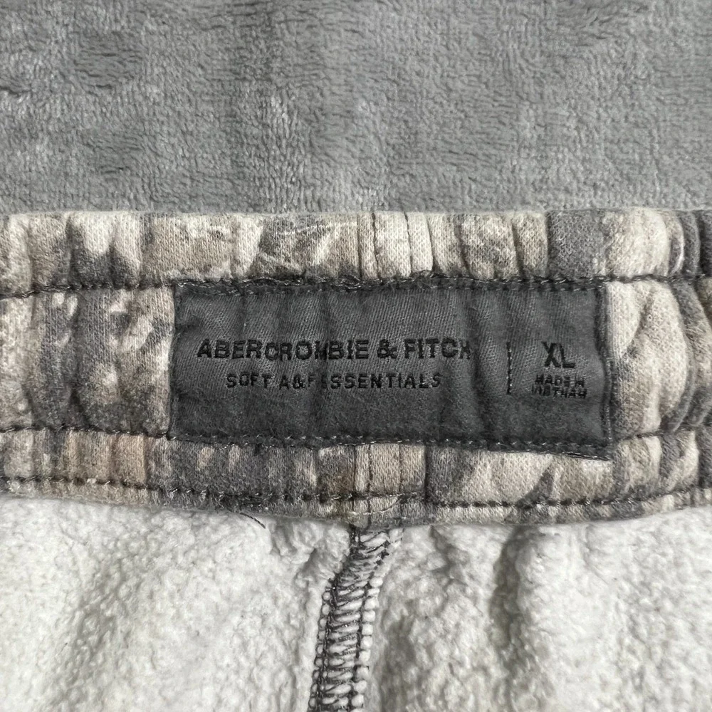 Abercrombie & Fitch Camo Sweat Shorts Mens XL Green Drawstring Tree Woodland